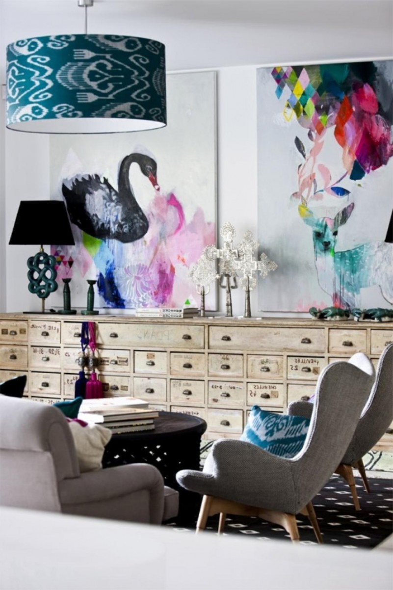Couture Eclectic Living Room With Very Beautiful Painting Decoration