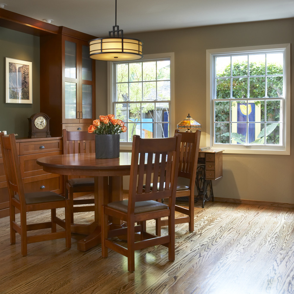 Dining Room Craftsman design ideas with Breathtaking accent