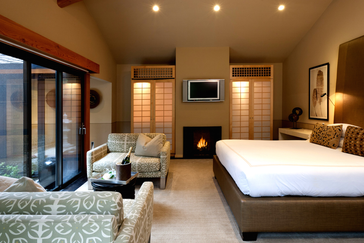 Impressive Asian Themed Bedroom Design
