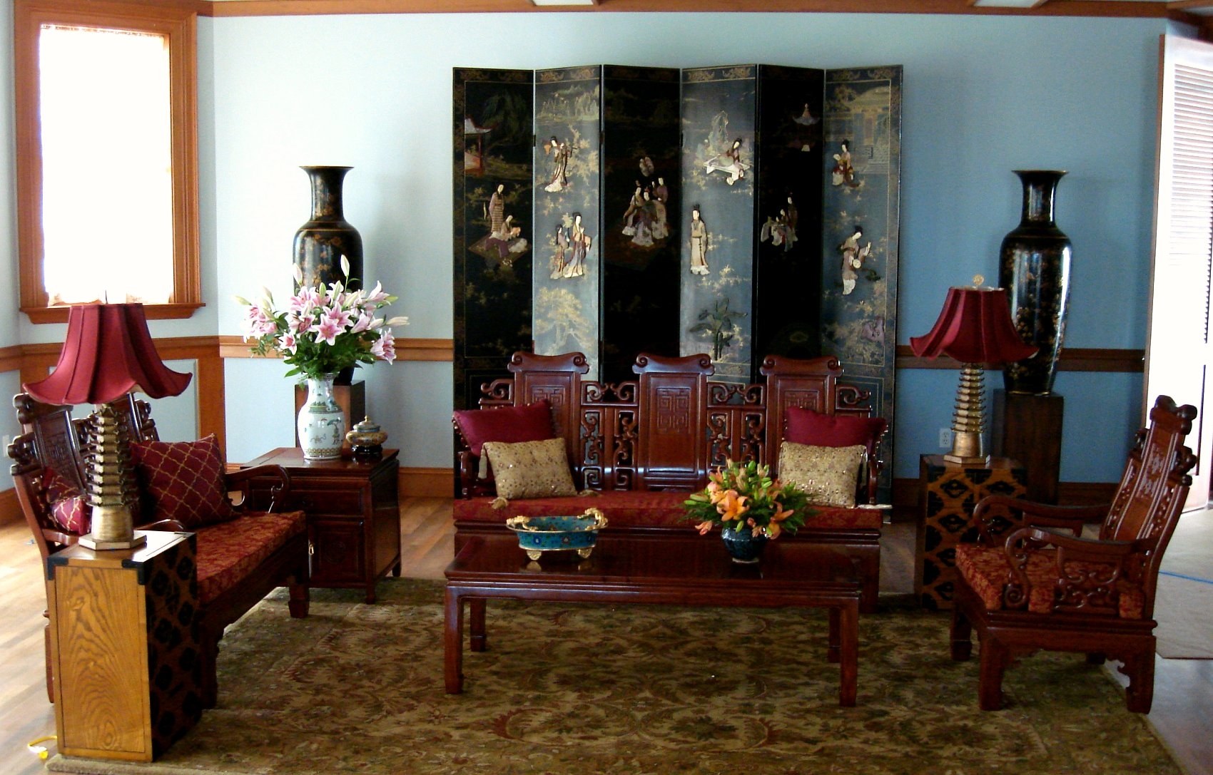 Lovely-Charming-Chinese-Traditional-Living-Room-Interior-Design-Traditional-Asian-Chinese-Living-Room-Antique-Wood-Furniture-Set-Decorations-Interior-Design-Styles-Inspiring-Designs