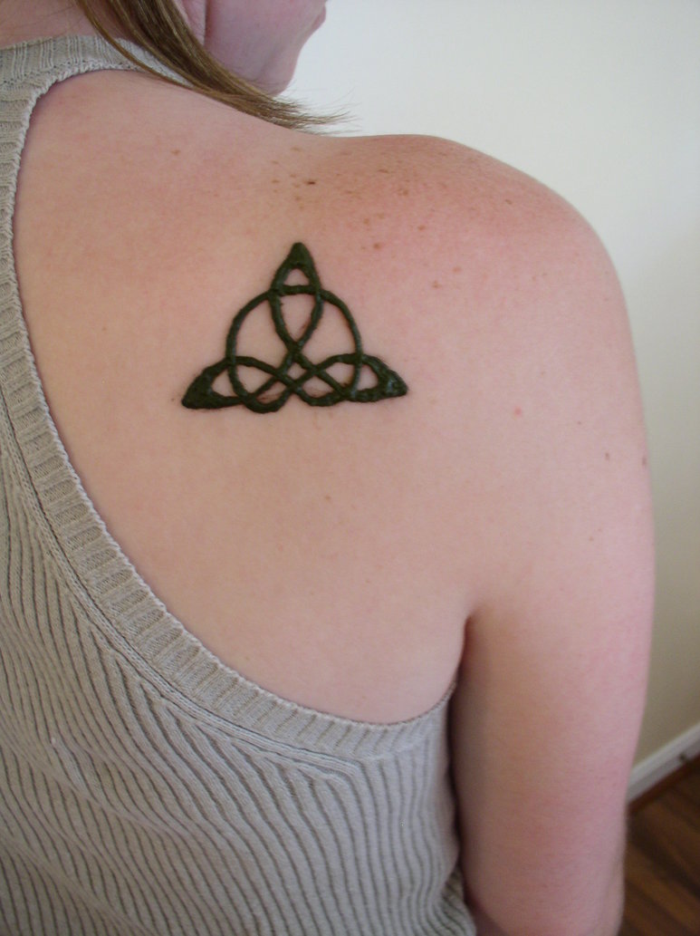 Simple Celtic Henna Tattoo Design