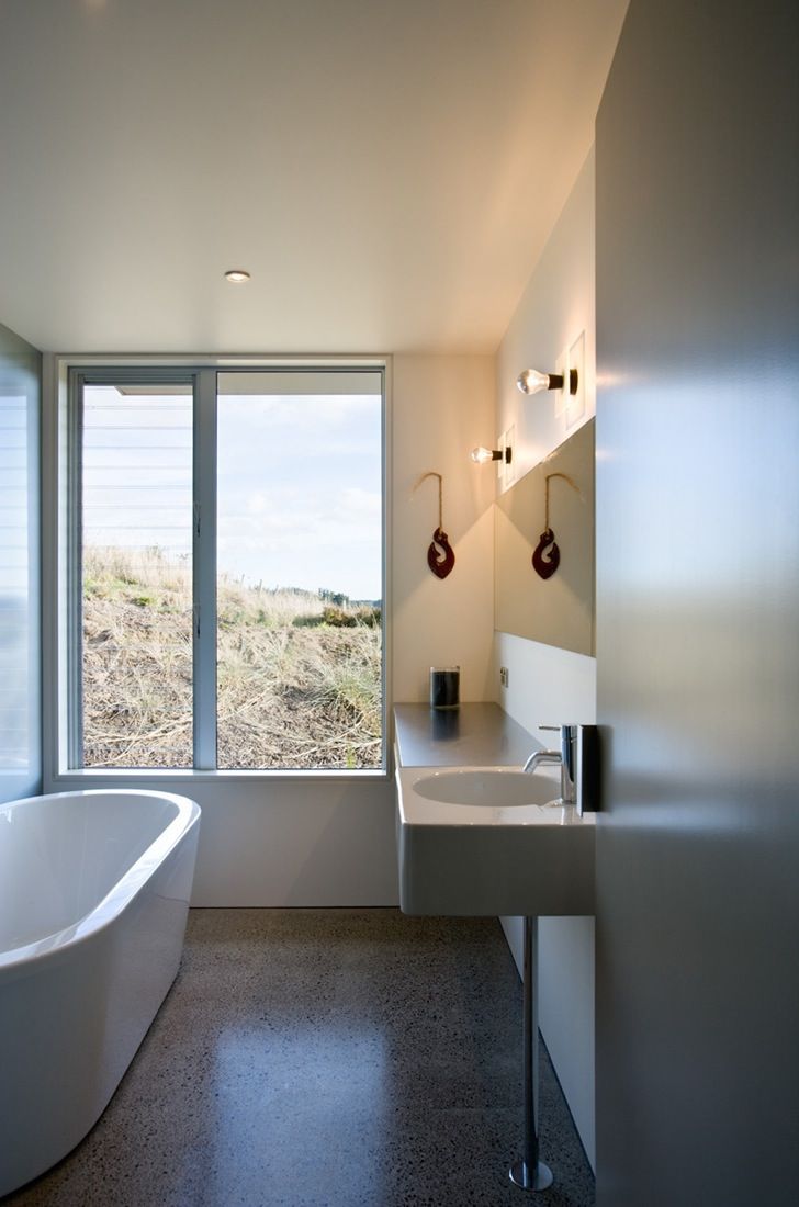 Simple Modular Beach House Bathroom Design