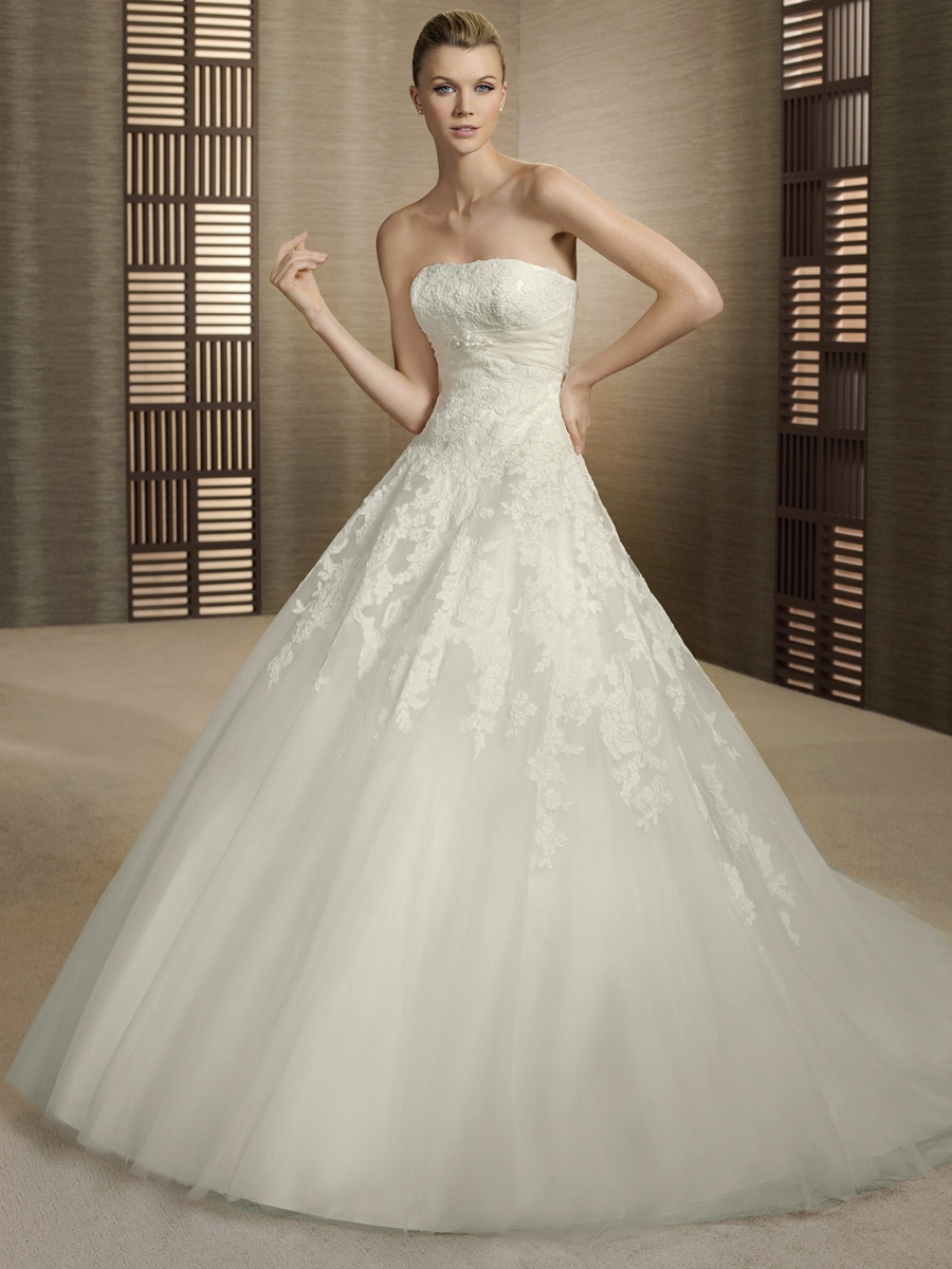 Strapless Tulle Ball Gown With Lace