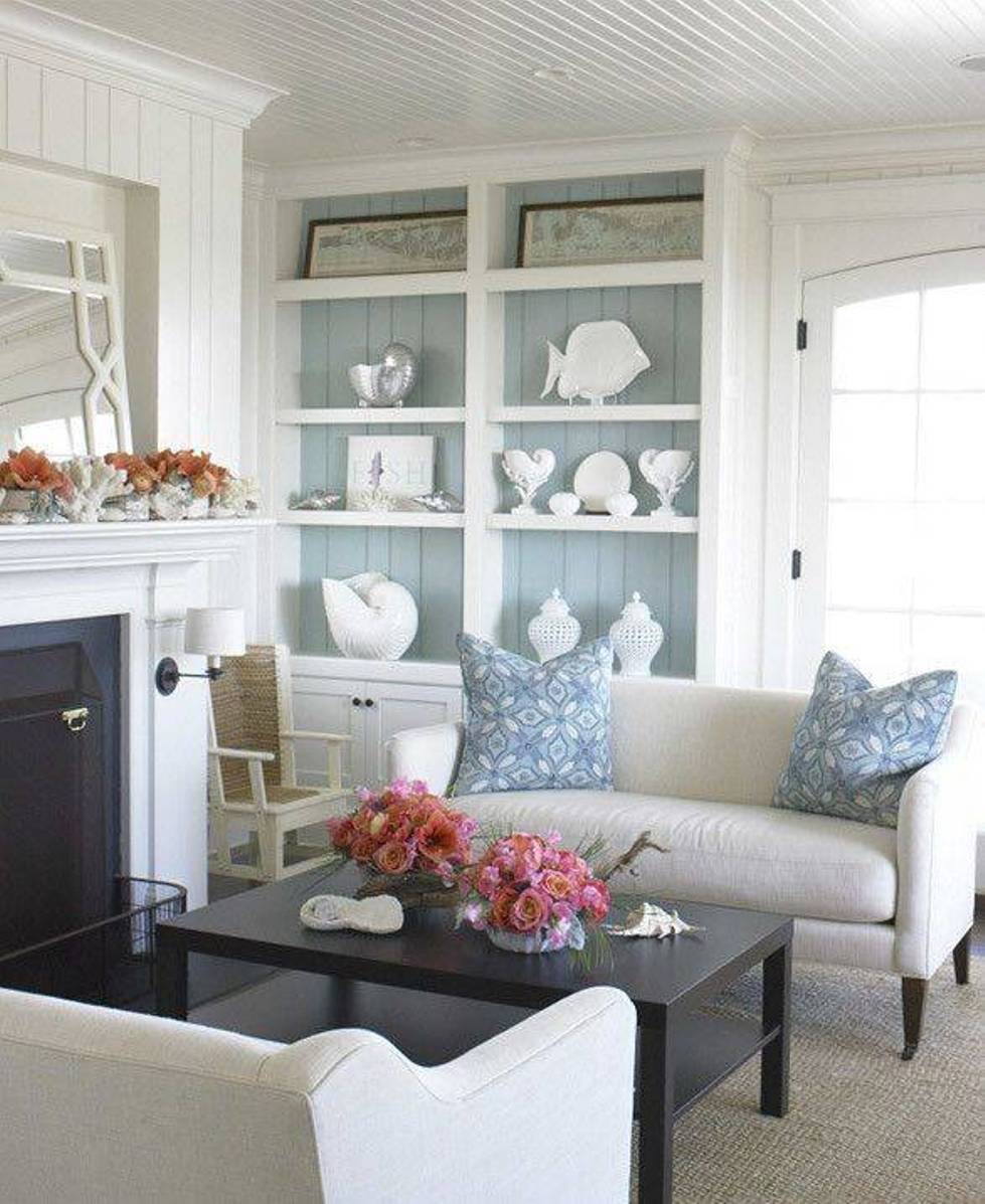 beach cottage style living room