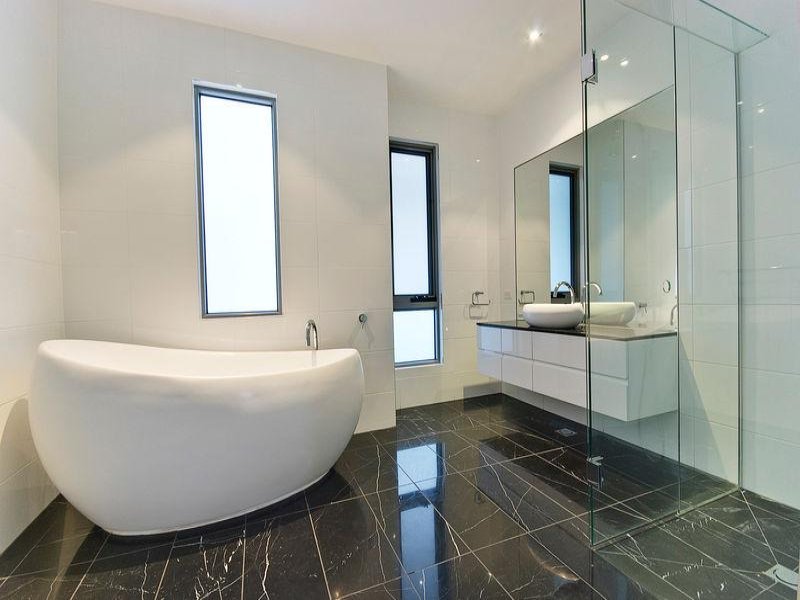beautiful-modern-victorian-bathroom-ideas-with-modern-bathroom-design-with-freestanding-bath-using-ceramic-bathroom