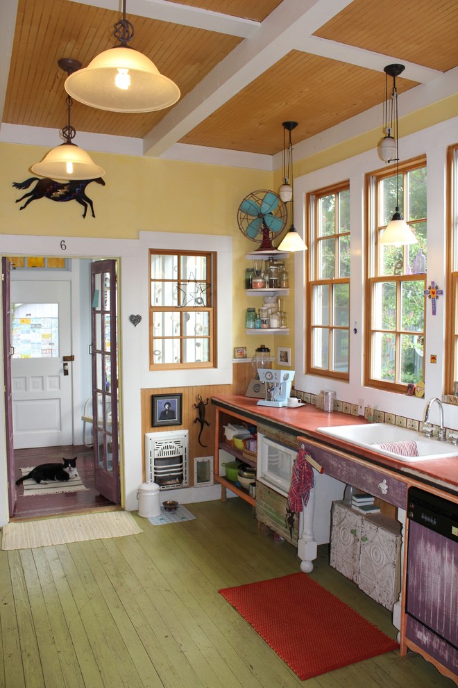 eclectic-kitchen-fan-green-floor-horse-yellow-walls-Horse-Art-Design-Ideas-Austin-Eclectic