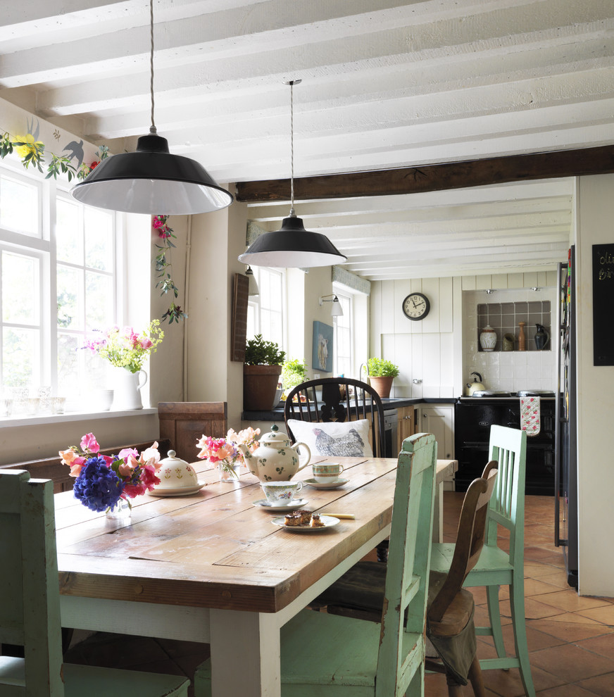 farmhouse-kitchen-table-Kitchen-Eclectic