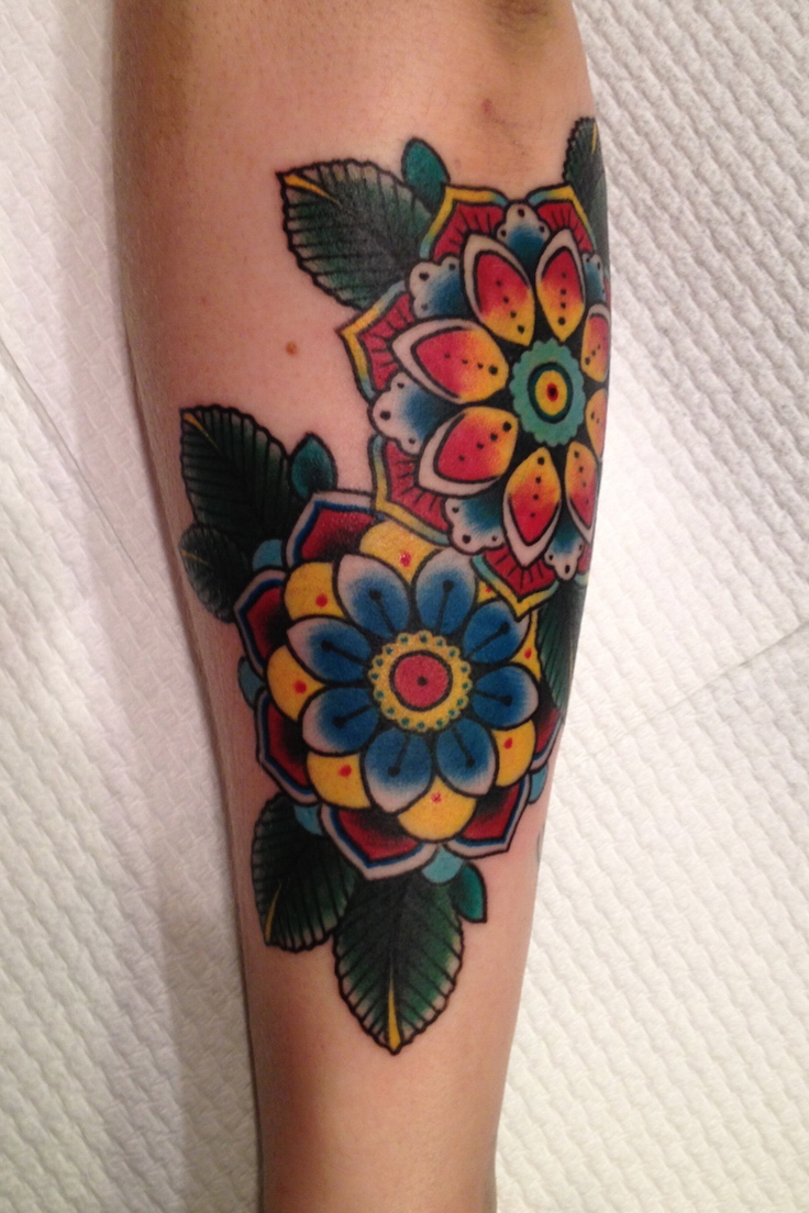 flower tattoo by zoe dennis