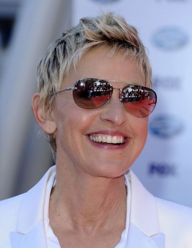 short hairstyles for women over 50 with fine thin hair