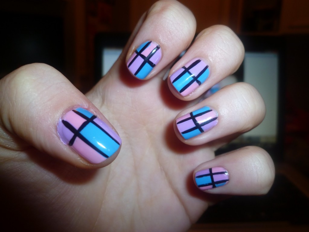 Awesome Pink And Blue Polish Nail Art With Black Free hand