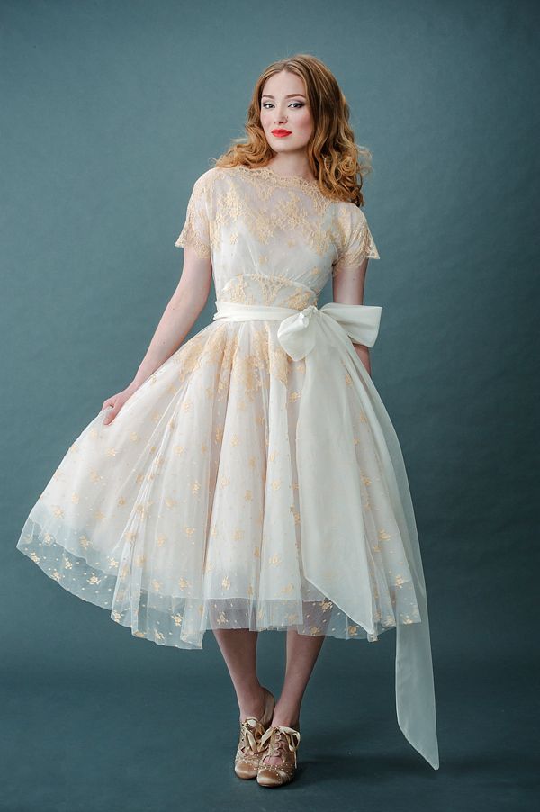Elegant Retro Tea-Length Wedding Dresses