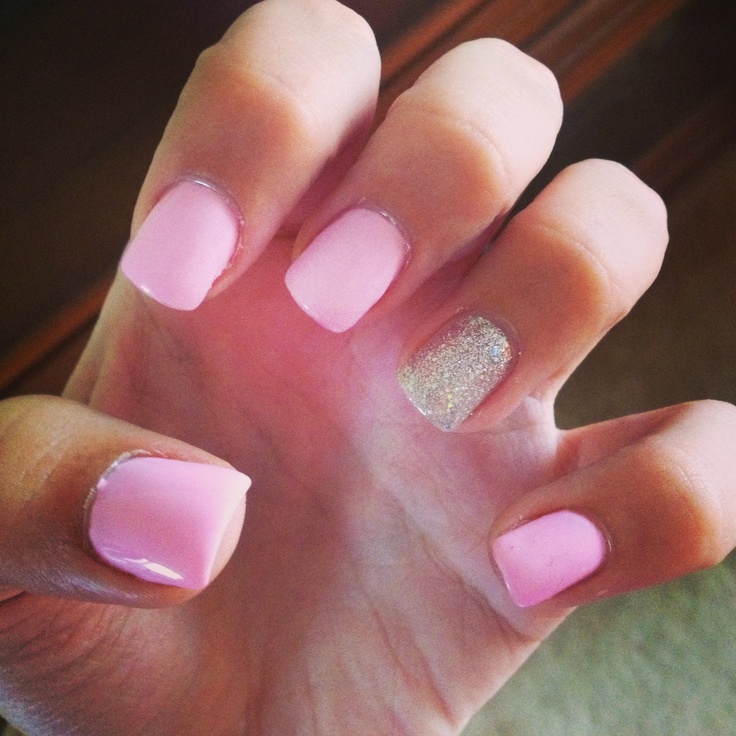 Gel Nails Light pink with silver