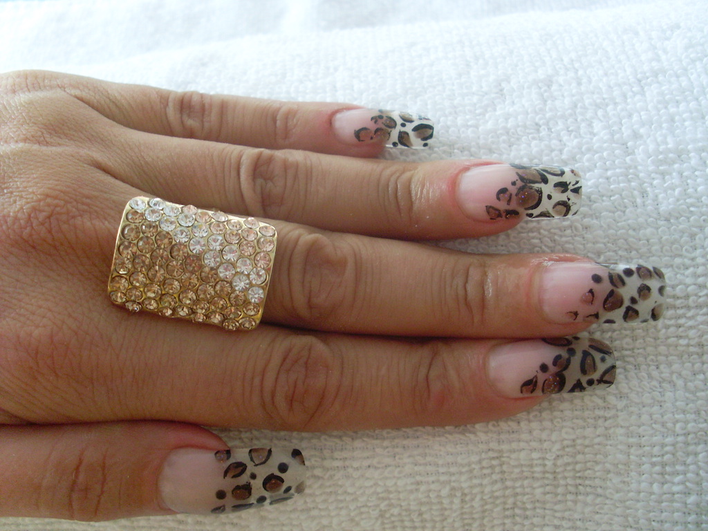 Nail Leopard Manicure Design