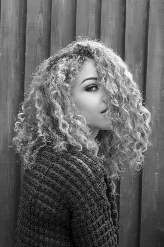 Sandra Curly hair