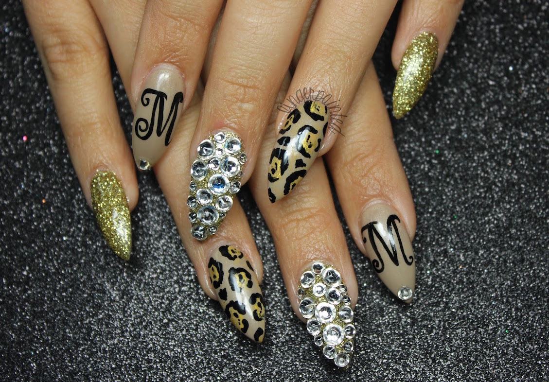 glitter acrylic nails
