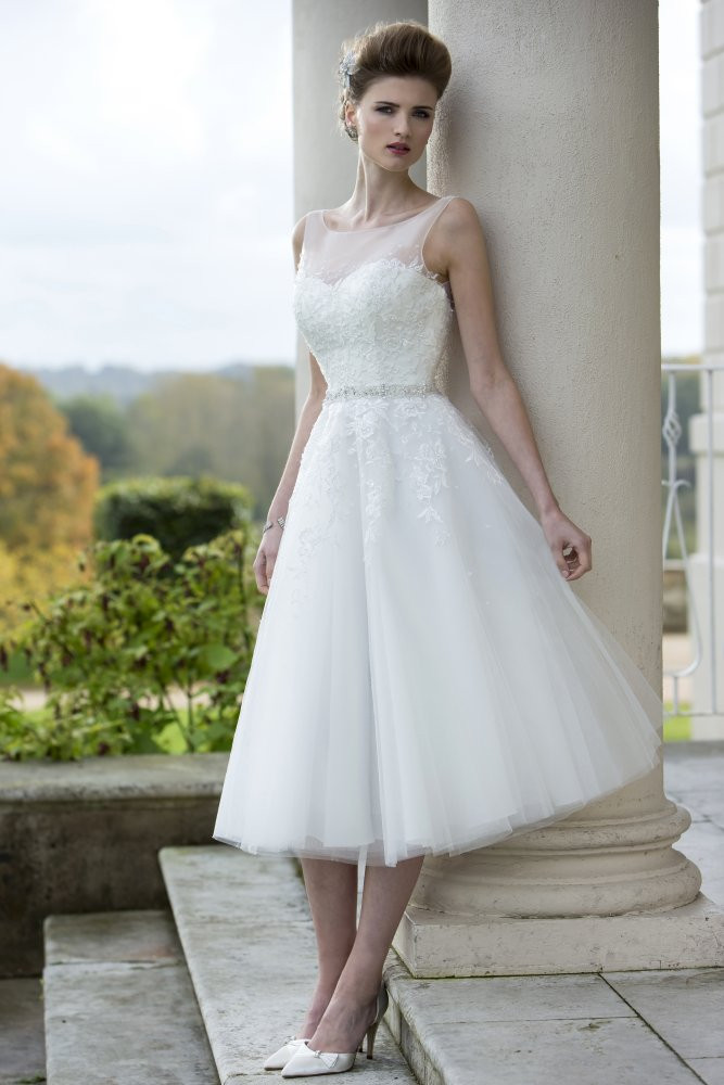 tb-darcy Retro tea length wedding dress in tulle and lace