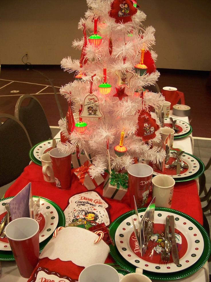 Awesome Christmas Decoration Table