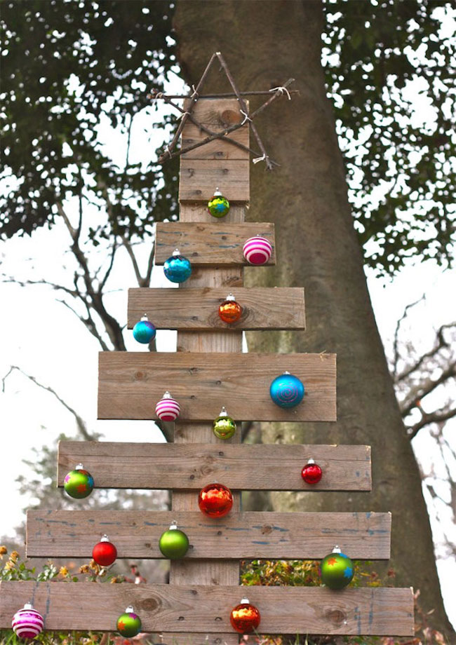 Easy Outdoor Christmas Decorating Ideas