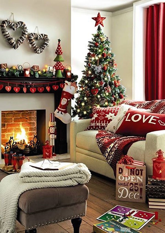 Modern Christmas Decorated Living Rooms