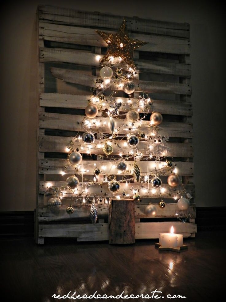 Pallet Christmas Tree - using a whole pallet, lights and ornaments