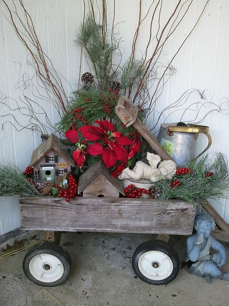 comfy rustic outdoor christmas decor idea