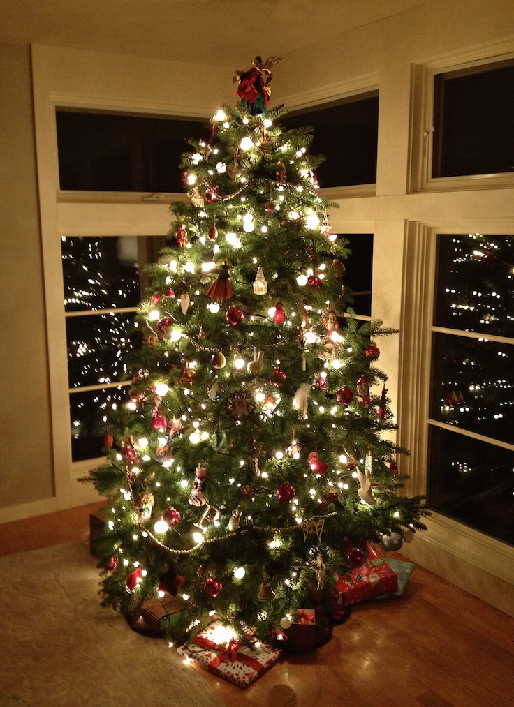 white christmas tree lights