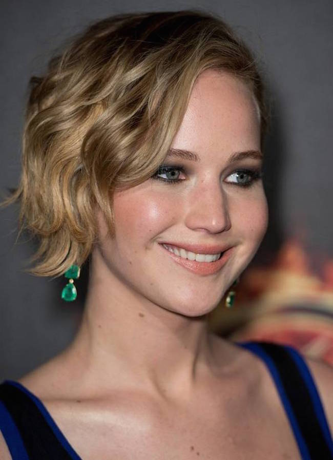 Jennifer Lawrence Short Wavy Haircut