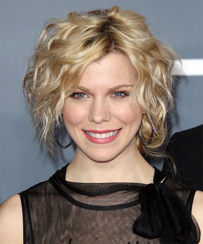 New Short Hairstyles for Fine Wavy Hair