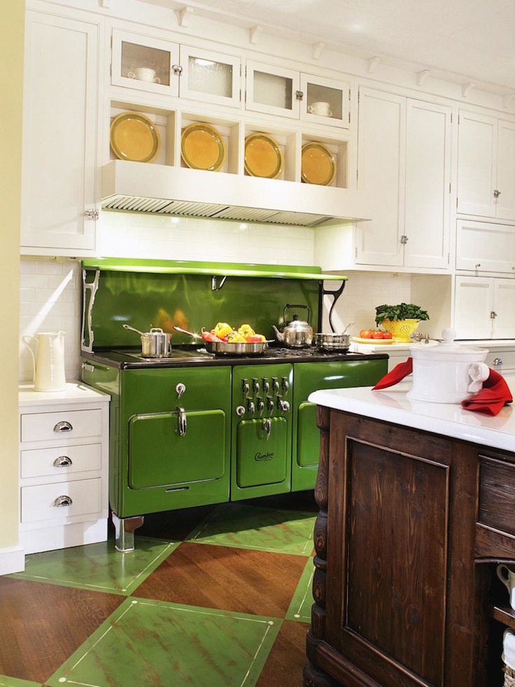 Traditional Kitchen Design With Vintage Green