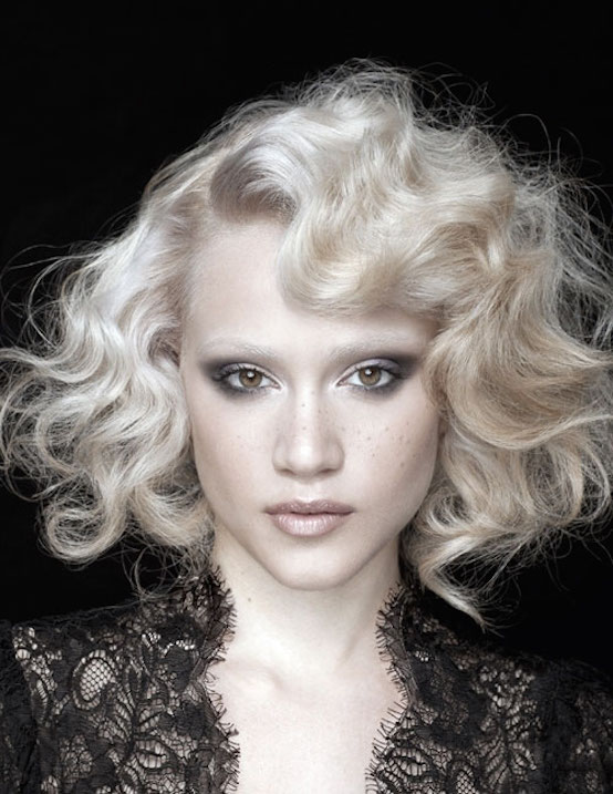 1920s Curly Bob Hairstyle