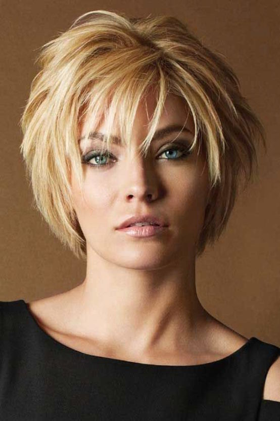 Casual Layered Hairstyles for Short Hair Girls