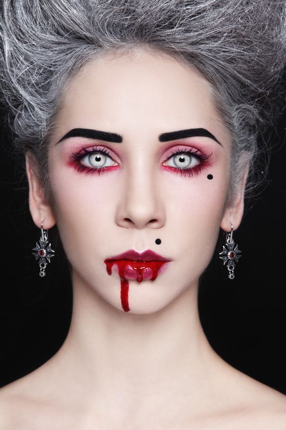Creative Vampire Look Halloween Makeup