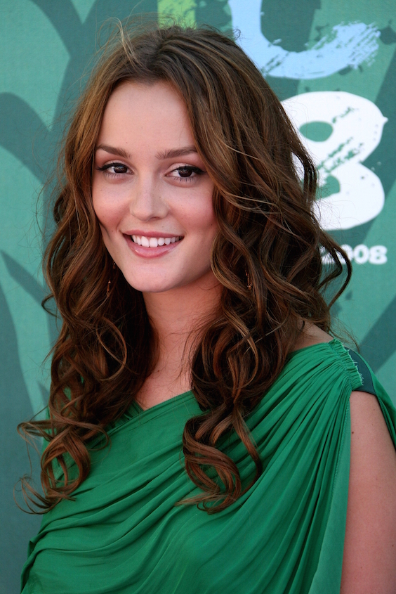 Curly Hairstyle for Women with Long Hairs