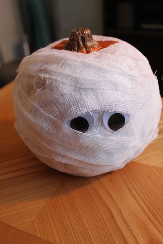 DIY Mummy Pumpkins