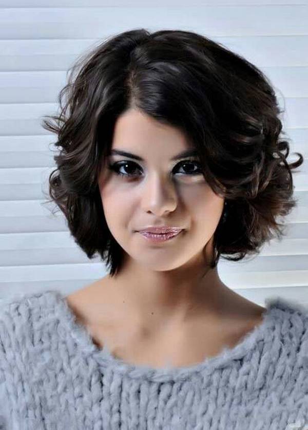 Goodlooking Short Hairstyles For Round Faces