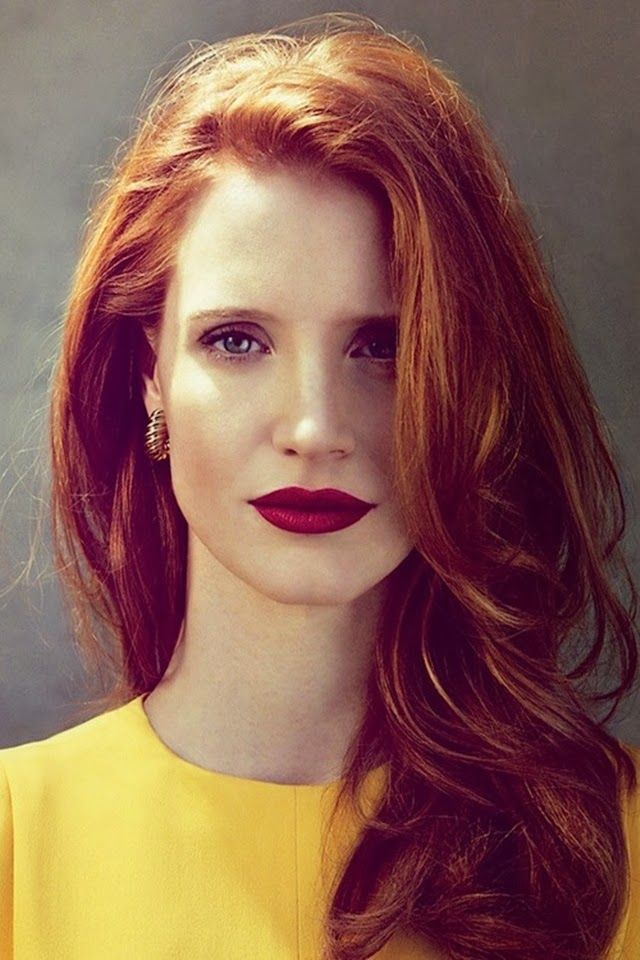 Gorgeous red layered locks on Jessica Chastain
