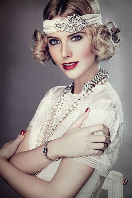 Great Gatsby Vintage Hairstyle inspired by 1920's