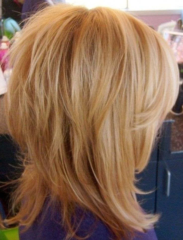 Medium Layered Hairstyle for Blond Hair