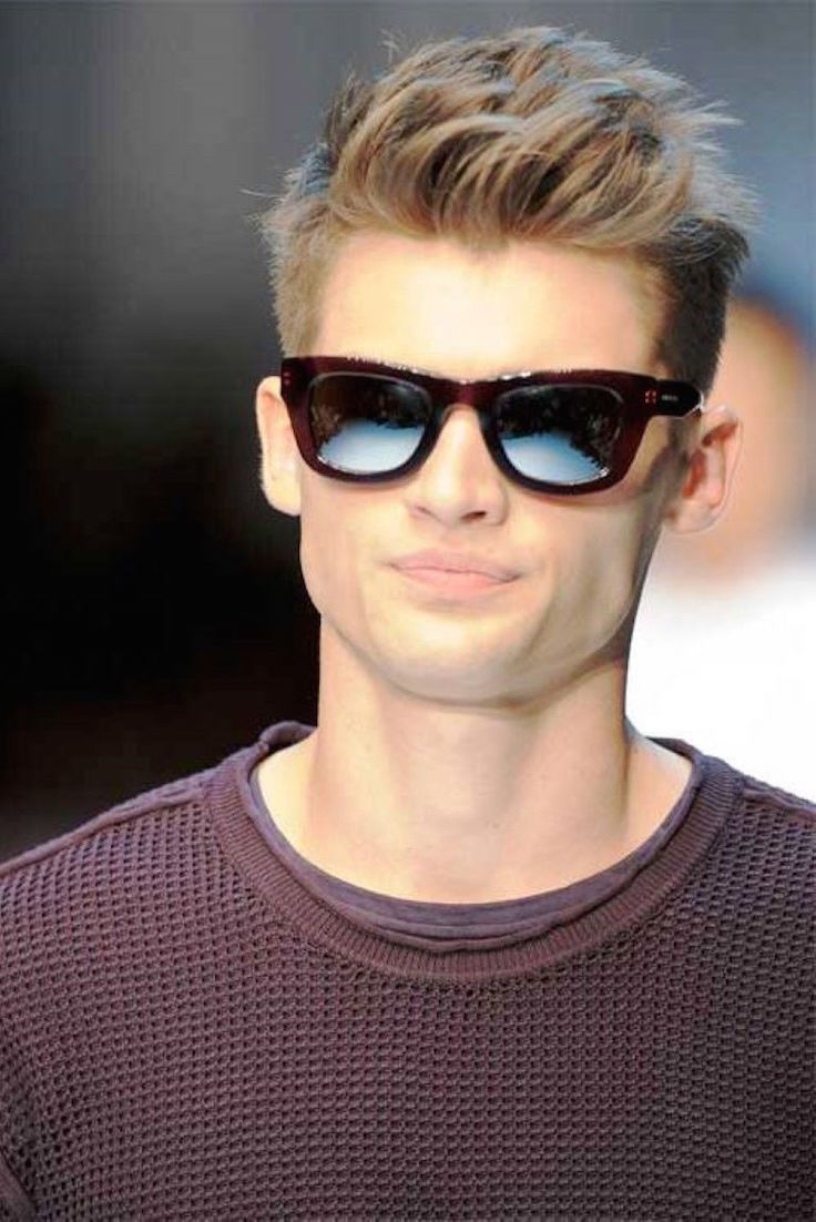 mens hairstyles with glasses