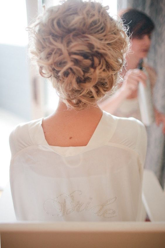 Naturally curly wedding hairstyles