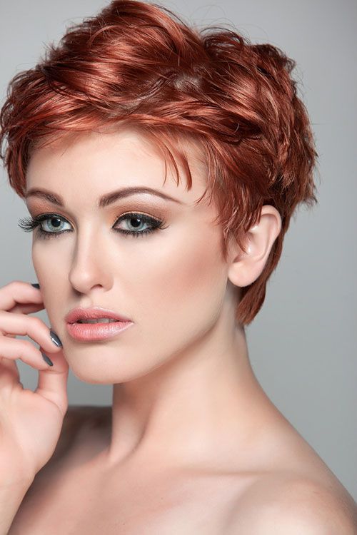 Sensational Short Hairstyles For Oval Faces