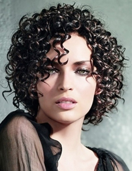 Short Haircuts For Girls With Wavy Hair