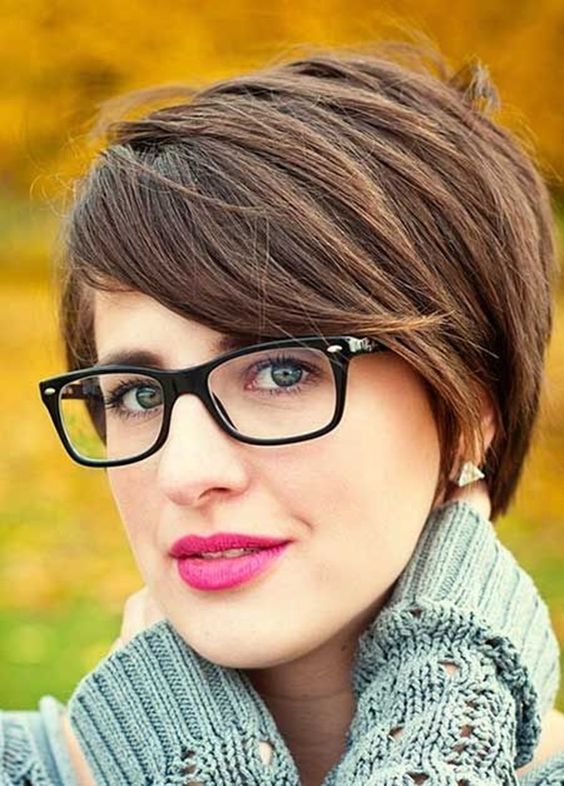 Short Haircuts for Women with glass