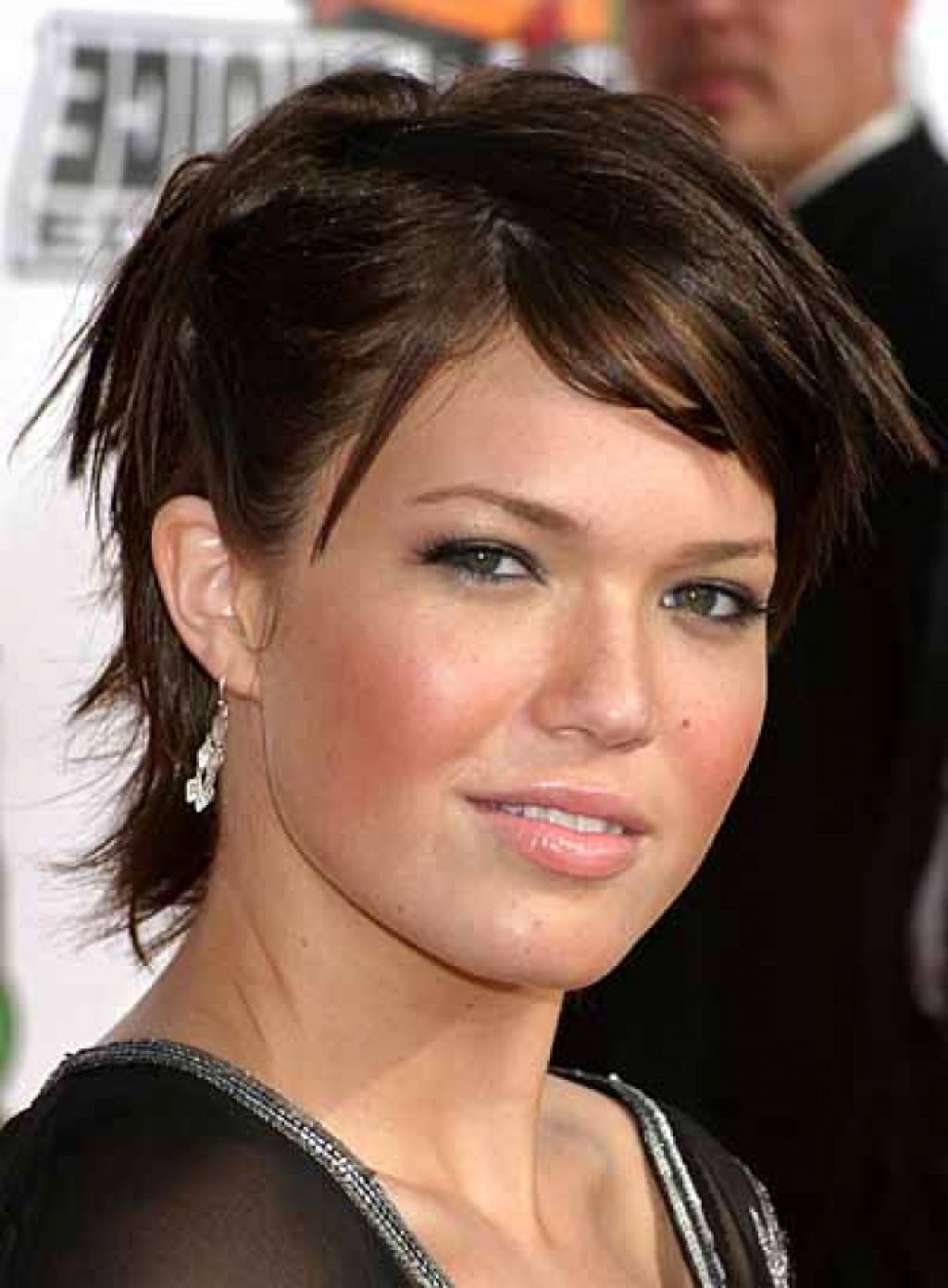 Short Hairstyles For Fat Women With Round Faces