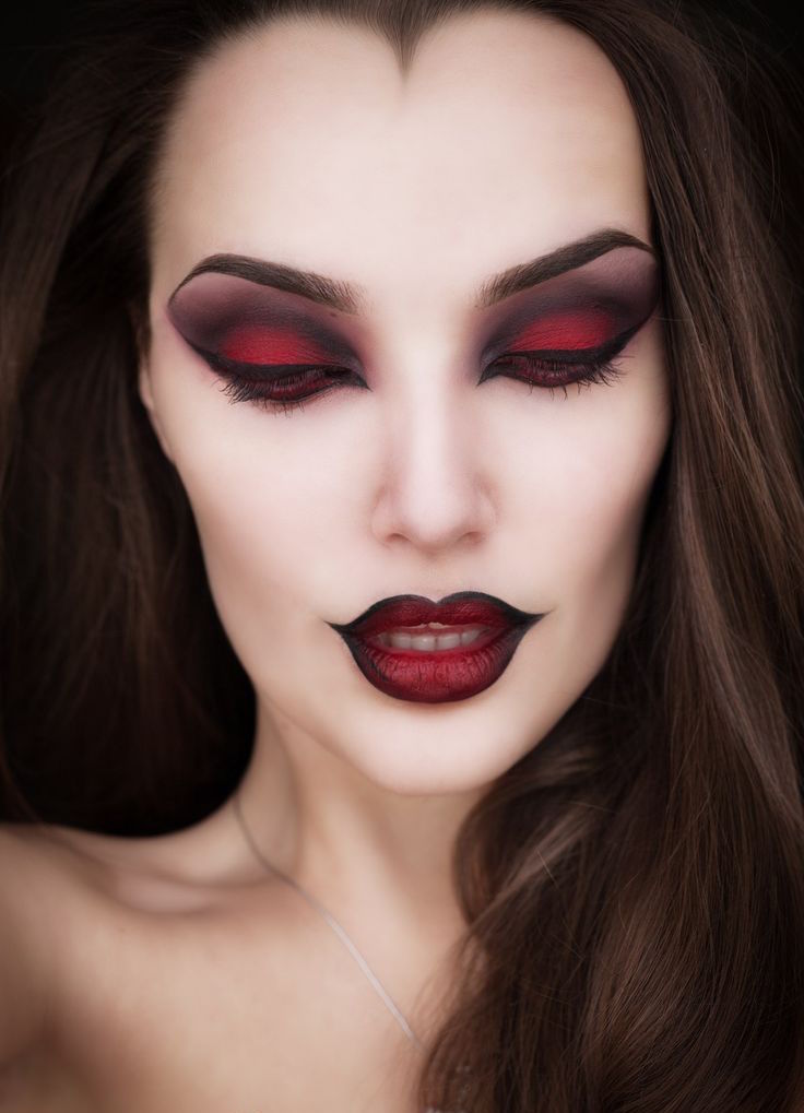 Vampire Makeup Halloween Senses
