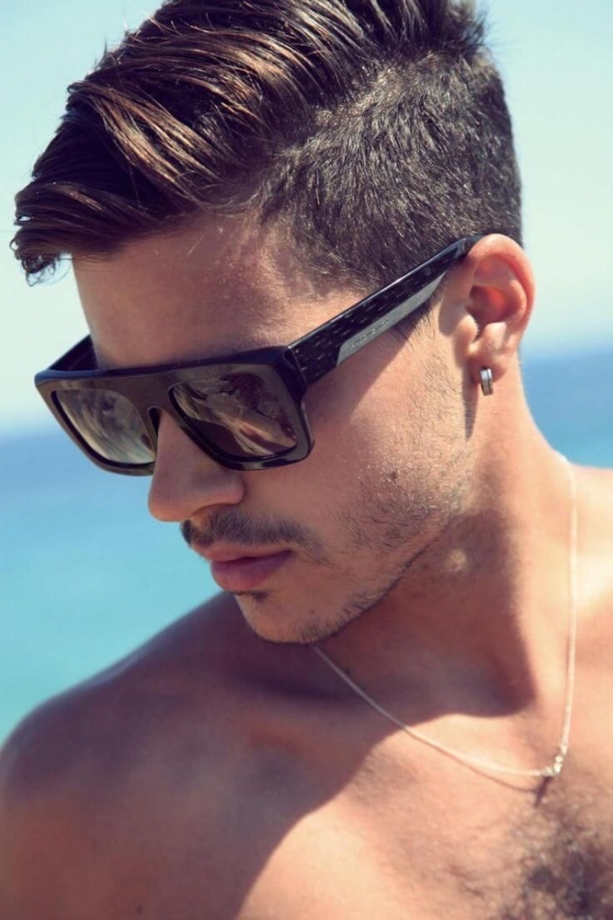 23 Cool Men's Hairstyles With Glasses - Feed Inspiration