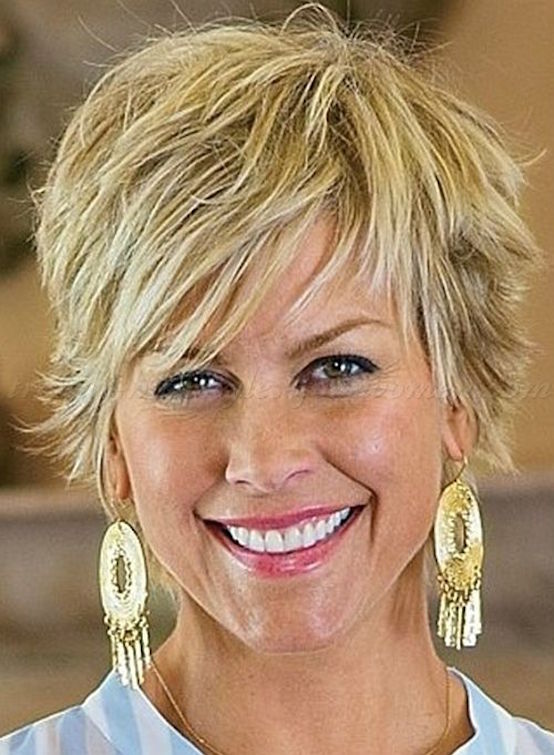shaggy hairstyle for women over 50