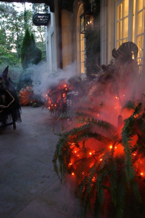 Affordable Spooky Halloween Porch Decoration Ideas