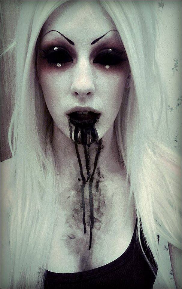 Awesome Gothic Halloween Makeup