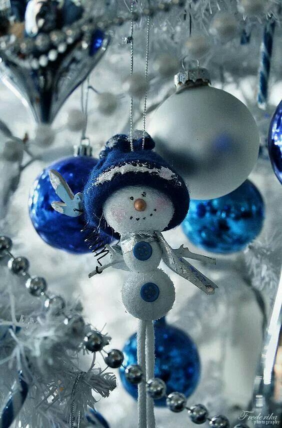 blue and silver christmas decor